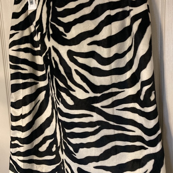 EUC Focus 2000 by Charles Glueck zebra print skirt. Size 12. Super edgy and sexy - Picture 3 of 6
